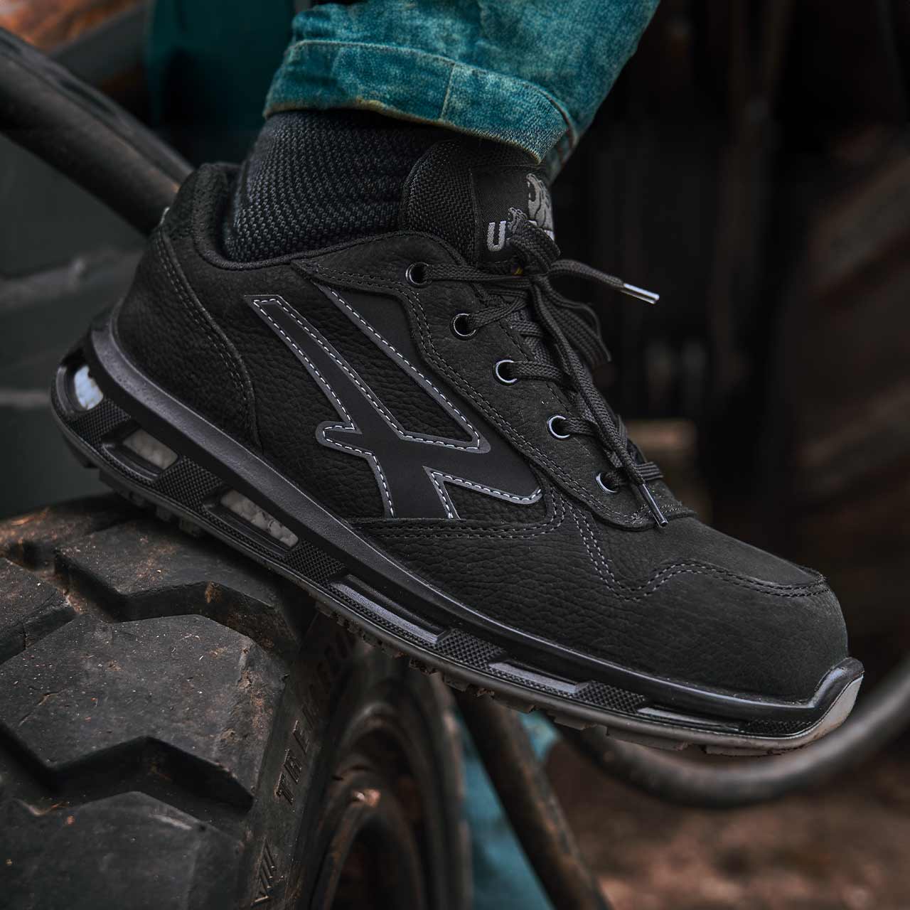 U-Power Carbon s ESD Safety Trainer - Image 3